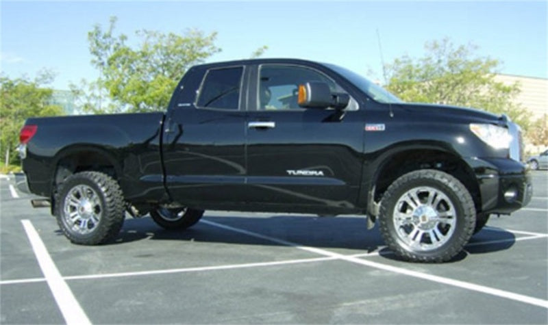 Load image into Gallery viewer, Tuff Country 07-22 Toyota Tundra 4x4 & 2wd 2.5in Lift Kit (Excludes TRD Pro No Shocks)