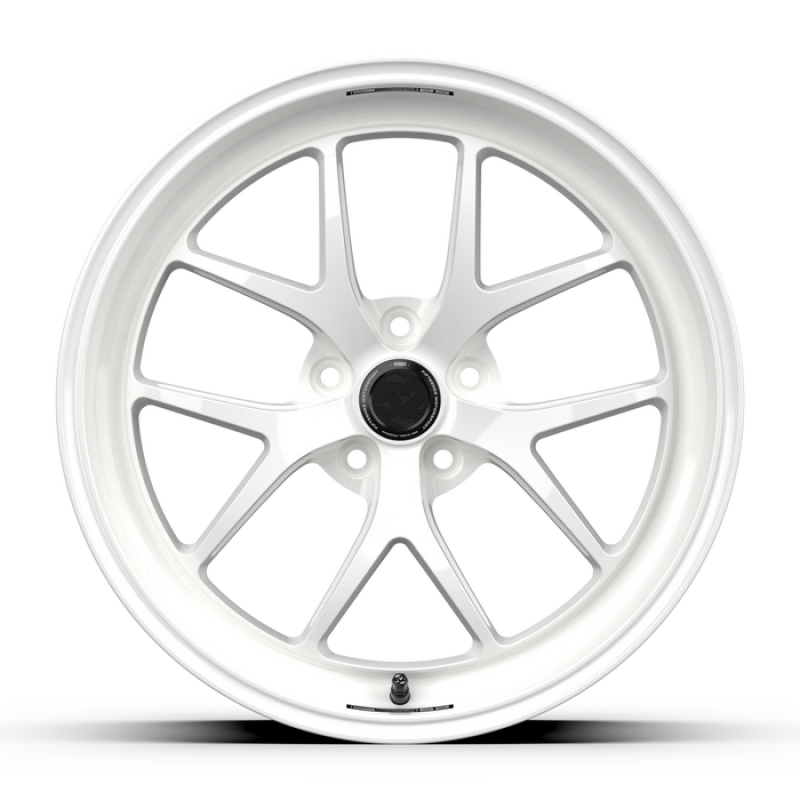 Load image into Gallery viewer, fifteen52 Sector RSR 19x9.5 5x114.3 38mm ET 73.1mm Center Bore Rally White