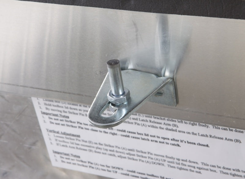 Load image into Gallery viewer, Lund Universal Challenger Specialty Tool Box - Brite