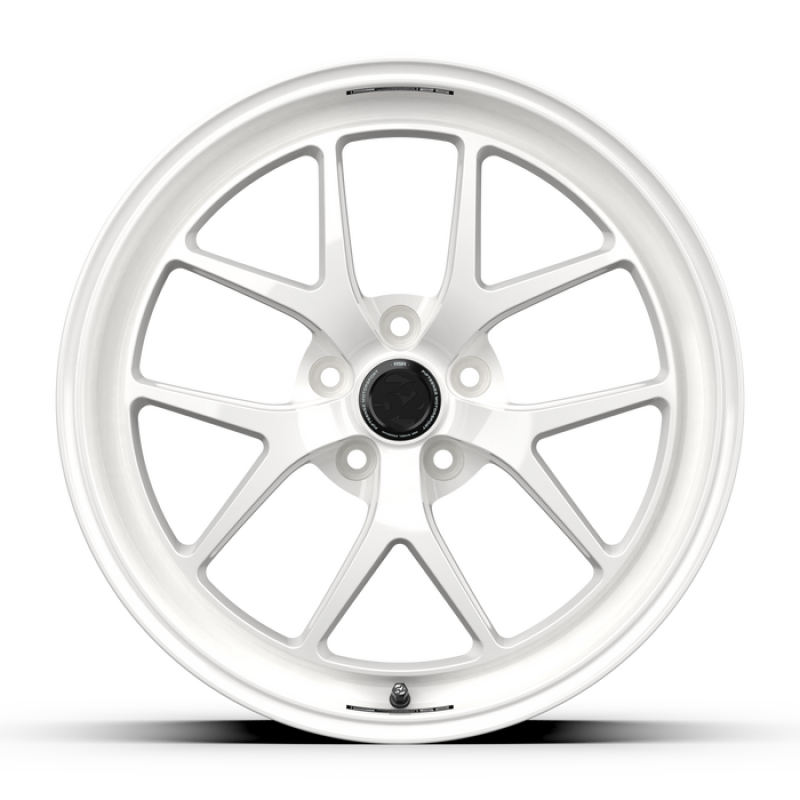 Load image into Gallery viewer, fifteen52 Sector RSR 19x9.5 5x114.3 38mm ET 73.1mm Center Bore Rally White