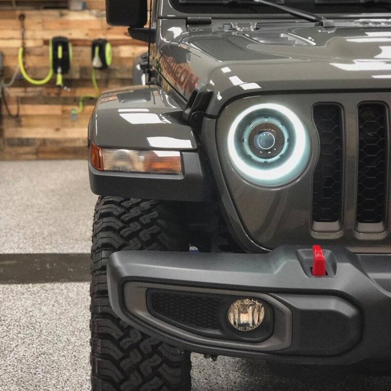 Load image into Gallery viewer, Oracle Oculus Bi-LED Projector Headlights for Jeep JL/Gladiator JT Satin Silver 5500K