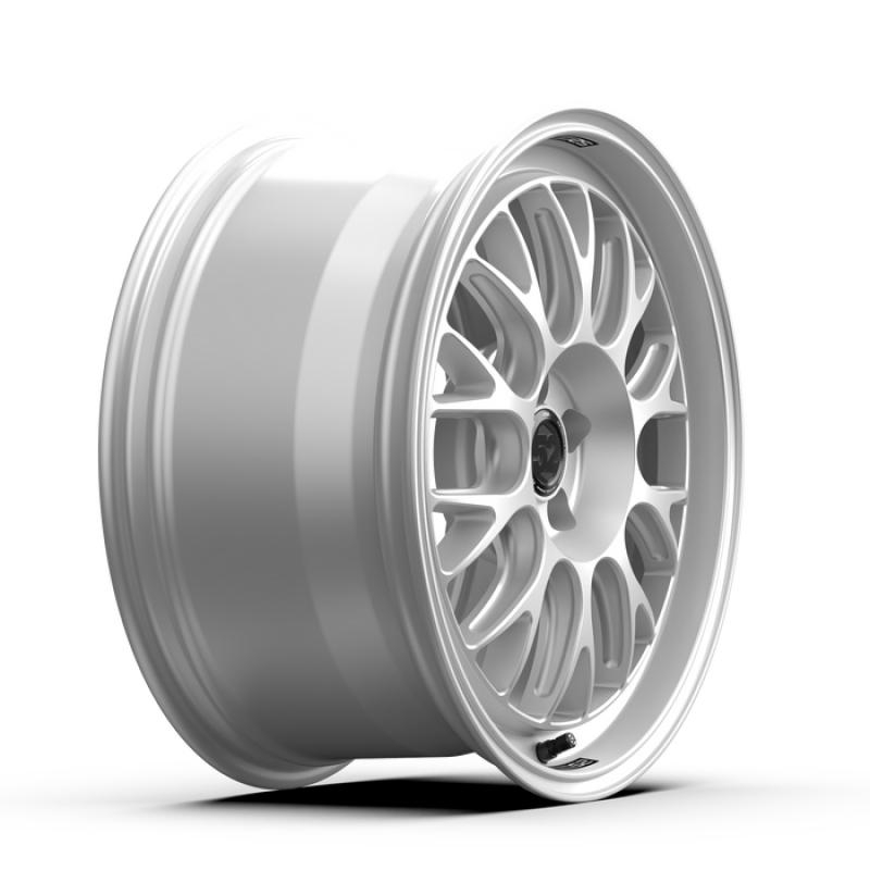 Load image into Gallery viewer, fifteen52 Holeshot RSR 18x9 5x100 42mm ET 73.1mm Center Bore Radiant Silver