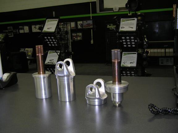 Load image into Gallery viewer, DSS Chevrolet Camaro 2010-2015 V8 Automatic 3-3/8in Carbon Fiber Shaft GMCA11-C