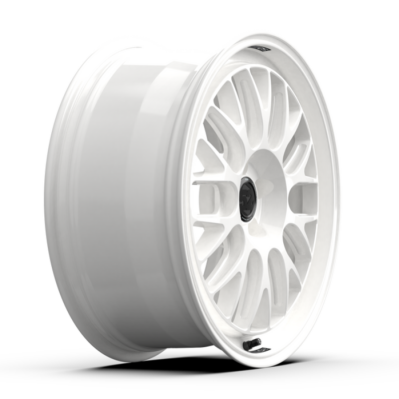 Load image into Gallery viewer, fifteen52 Holeshot RSR 19x9.5 5x114.3 38mm ET 73.1mm Center Bore Rally White