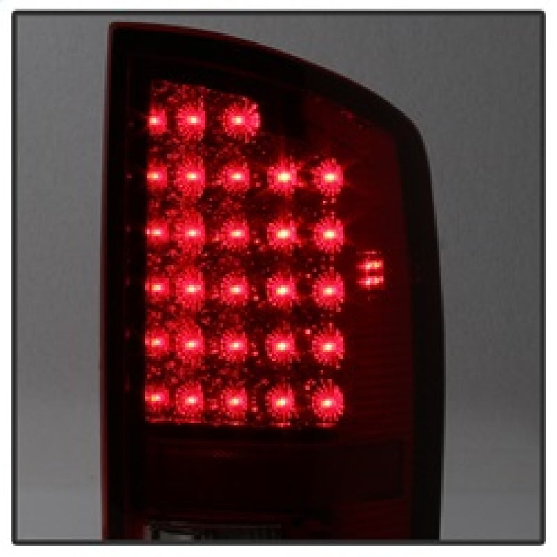 Load image into Gallery viewer, xTune Dodge Ram 02-06 1500 / Ram 2500/3500 03-06 LED Tail Light Red Clear ALT-JH-DR02-LED-RC