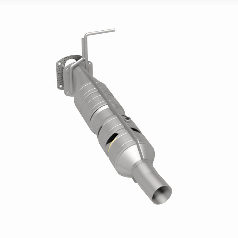 Load image into Gallery viewer, MagnaFlow 09-17 Ford F53 V10 6.8L Underbody Direct Fit Catalytic Converter
