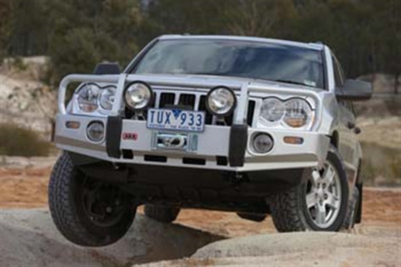 Load image into Gallery viewer, ARB Combar Suit Oe Fog G/Cherokee Wk 05-08 Not 08-11 (Fit Kit NOT Included)