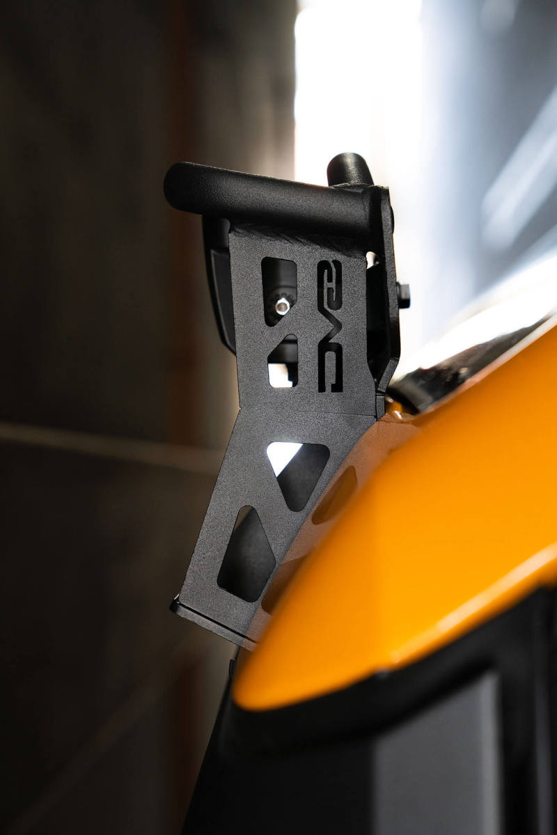 Load image into Gallery viewer, DV8 Offroad 21+ Ford Bronco Curved Light Bracket for 12 3in. Pod Lights