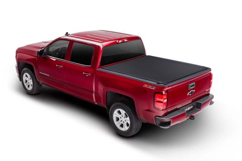 Load image into Gallery viewer, Truxedo 14-18 GMC Sierra & Chevrolet Silverado 1500 5ft 8in Pro X15 Bed Cover