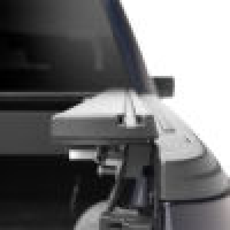 Load image into Gallery viewer, Retrax 15-18 F-150 Super Crew & Super Cab 5.5ft Bed RetraxPRO XR