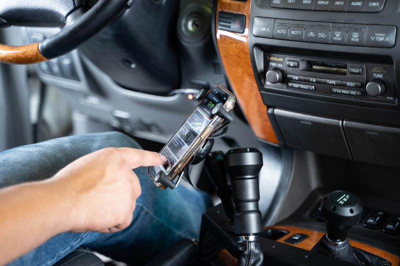 Load image into Gallery viewer, DV8 Offroad 03-09 Lexus GX 470 Center Console Molle Panels & Digital Device Bridge