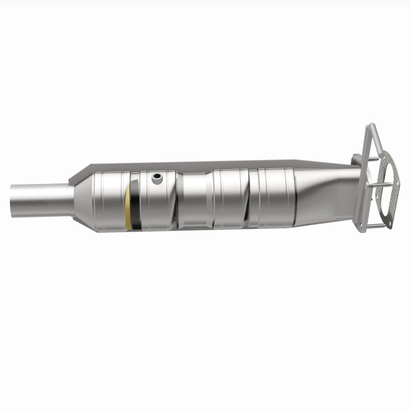 Load image into Gallery viewer, MagnaFlow 09-17 Ford F53 V10 6.8L Underbody Direct Fit Catalytic Converter