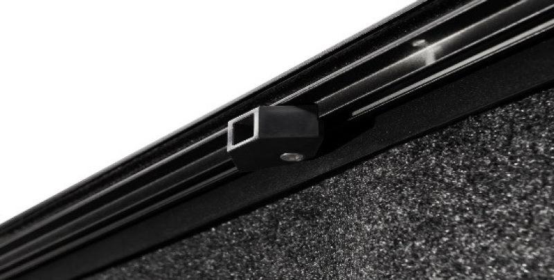 Load image into Gallery viewer, Retrax 88-06 Chevrolet/GMC & 2007 Classic (6.5ft. Bed) Retrax IX