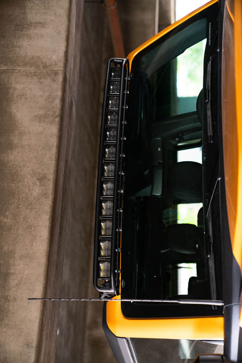 Load image into Gallery viewer, DV8 Offroad 21+ Ford Bronco Curved Light Bracket for 12 3in. Pod Lights