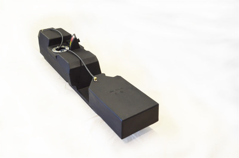 Load image into Gallery viewer, Titan Fuel Tanks 01-10 GM 2500/3500 Duramax Crew Cab Long Bed 62 Gallon XXL Mid-Ship Fuel Tank