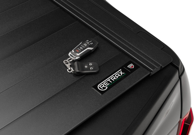 Load image into Gallery viewer, Retrax 04-08 F-150 Super Crew & Super Cab 5.5ft Bed PowertraxPRO MX