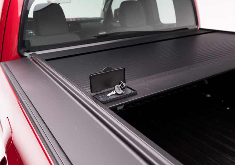 Load image into Gallery viewer, Retrax 16-18 Tacoma 6ft Regular / Access & Double Cab RetraxONE MX