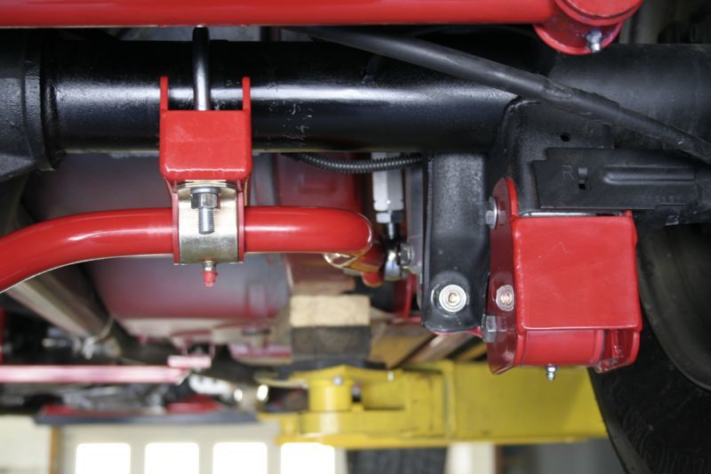 Load image into Gallery viewer, UMI Performance 82-02 GM F-Body Rear Drag Sway Bar- 3in Axle Tubes