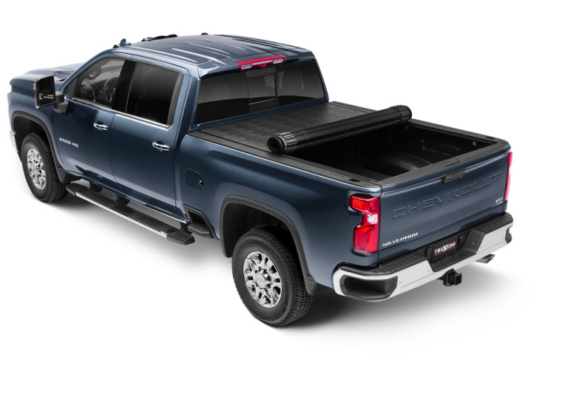 Load image into Gallery viewer, Truxedo 2020 GMC Sierra & Chevrolet Silverado 2500HD & 3500HD 6ft 9in Sentry Bed Cover