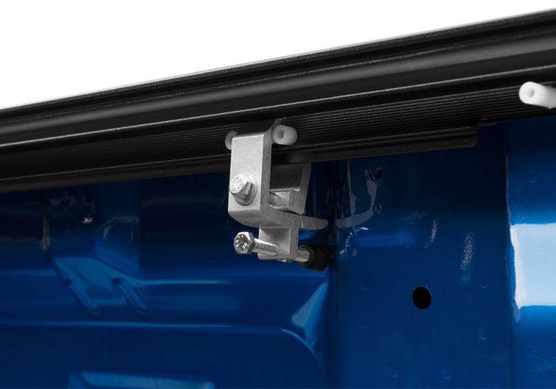 Load image into Gallery viewer, Retrax 07-18 Tundra Regular & Double Cab 6.5ft Bed with Deck Rail System RetraxONE XR