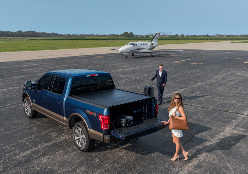 Load image into Gallery viewer, Retrax 04-08 F-150 Super Crew & Super Cab 5.5ft Bed RetraxPRO MX
