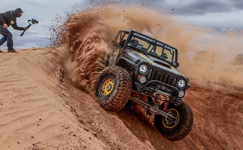 Load image into Gallery viewer, MagnaFlow Cat-Back, SS, 2.5/3in, Turn Down In Front Rear Tire 2015 Ford F150 5.0L V8 Ext Cab