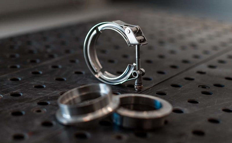 Load image into Gallery viewer, MagnaFlow 2018 Ford Mustang V8-5.0LGAS Exhaust Acc - 2.5in ID/OD - 304SS - Integrated V-Band Flanges