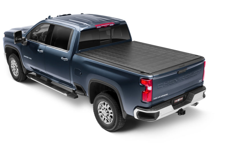 Load image into Gallery viewer, Truxedo 2020 GMC Sierra & Chevrolet Silverado 2500HD & 3500HD 6ft 9in Sentry Bed Cover
