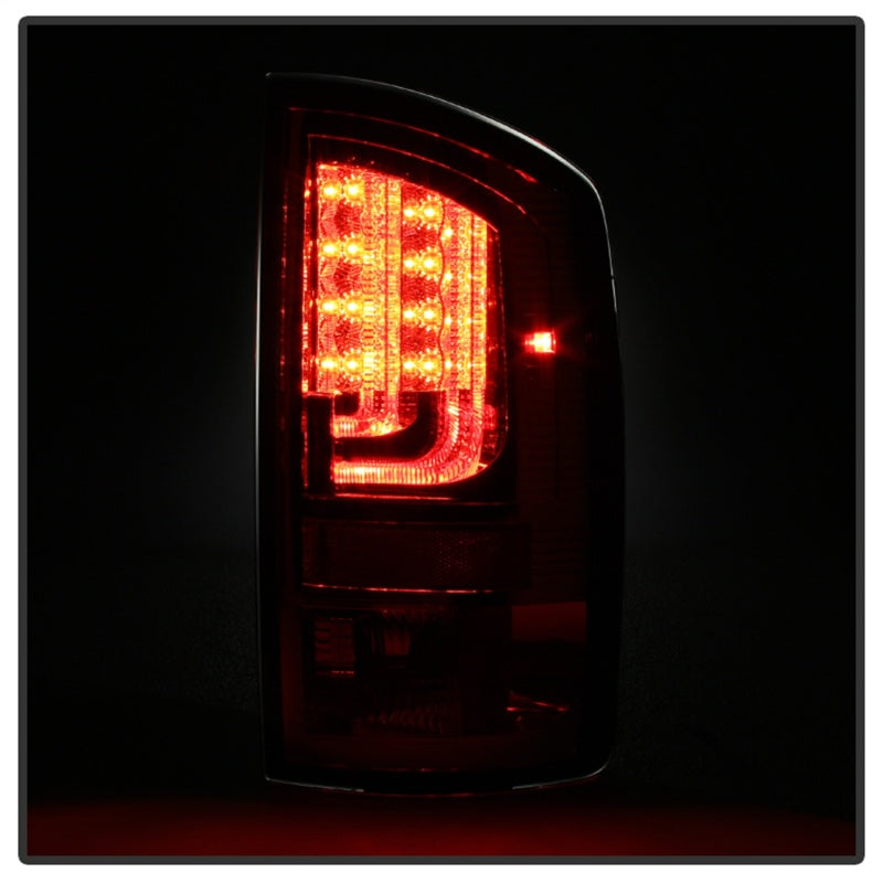 Load image into Gallery viewer, Spyder Dodge Ram 02-06 1500 Version 2 LED Tail Light - Red Clear ALT-YD-DRAM02V2-LED-RC