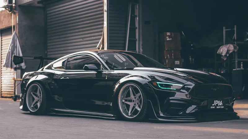 Load image into Gallery viewer, ROBOT CRAFTSMAN "Cavalier" Widebody Kit For Mustang S550.1 2015-2017 Carbon Fiber