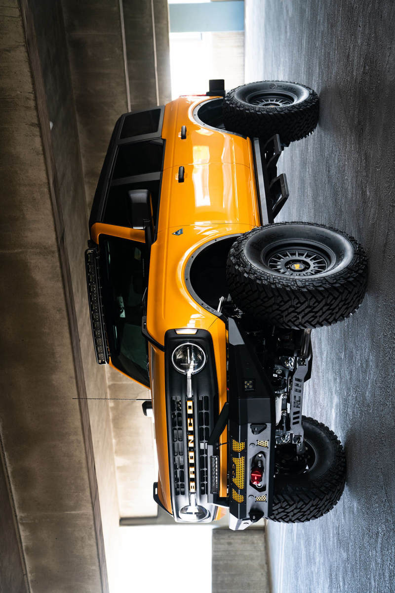 Load image into Gallery viewer, DV8 Offroad 21+ Ford Bronco Curved Light Bracket for 12 3in. Pod Lights