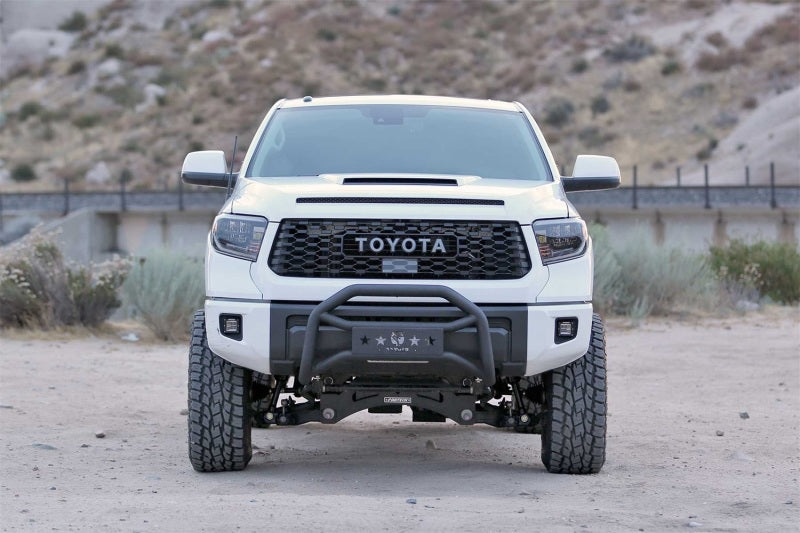 Load image into Gallery viewer, Fabtech 16-19 Toyota Tundra 4WD Trd Pro 4in Perf Sys w/Dlss 2.5 C/Os & Rr Dlss