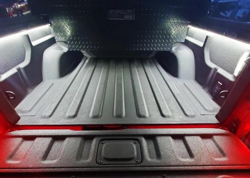 Load image into Gallery viewer, Oracle Truck Bed LED Cargo Light 60in Pair w/ Switch - White
