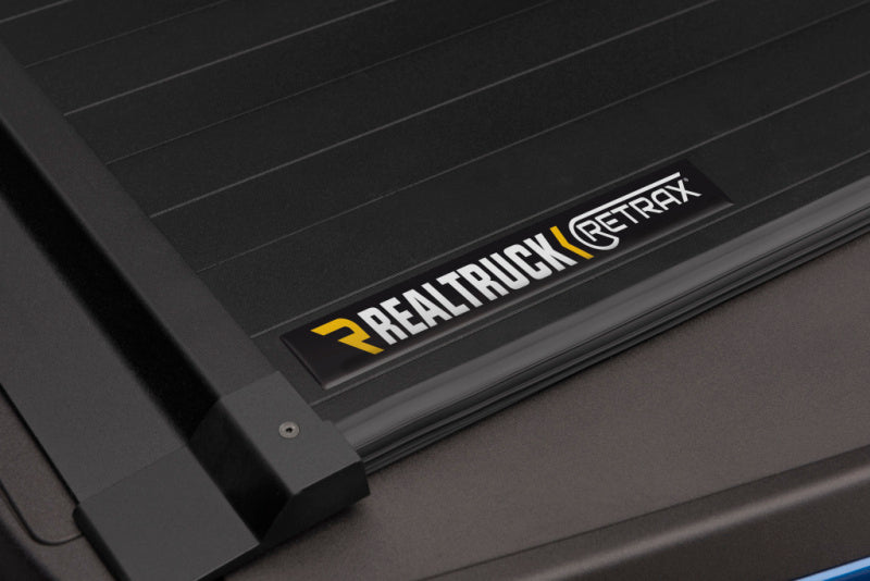 Load image into Gallery viewer, Retrax 21-24 Ford F-150 IX Manual Retractable Tonneau Cover Super Cab - 6.5ft Bed
