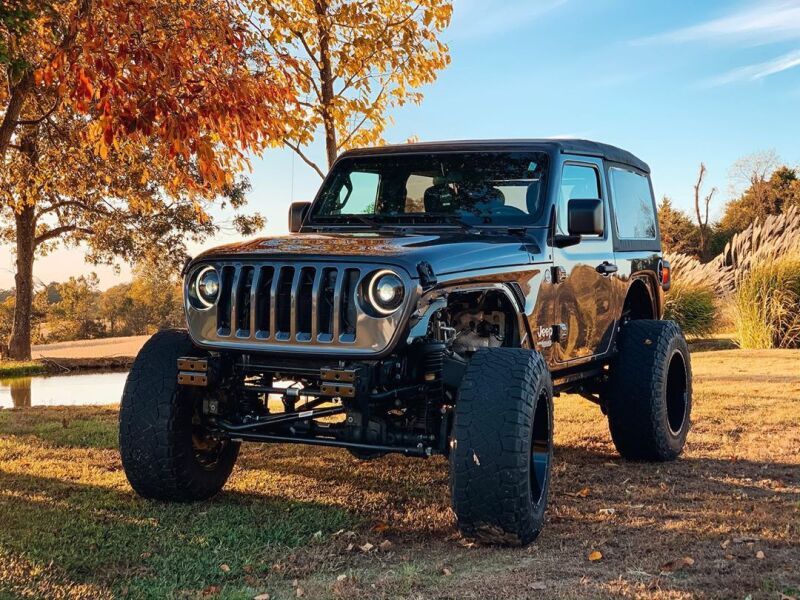 Load image into Gallery viewer, Oracle Oculus Bi-LED Projector Headlights for Jeep JL/Gladiator JT - Matte Blk - 5500K SEE WARRANTY
