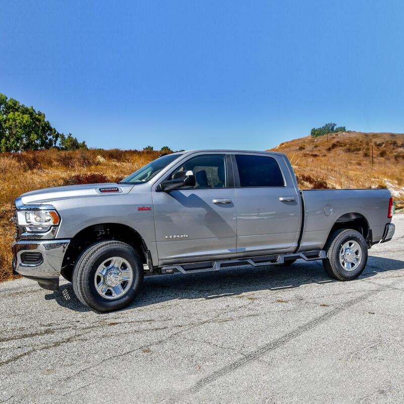 Load image into Gallery viewer, Westin 19-20 Ram 2500/3500 HDX Drop W2W Nerf Step Bars - Textured Black
