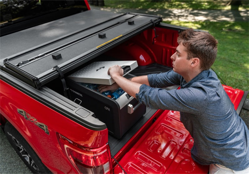 Load image into Gallery viewer, Extang 99-16 Ford Super Duty Short Bed (6ft. 10in. Bed) Solid Fold ALX
