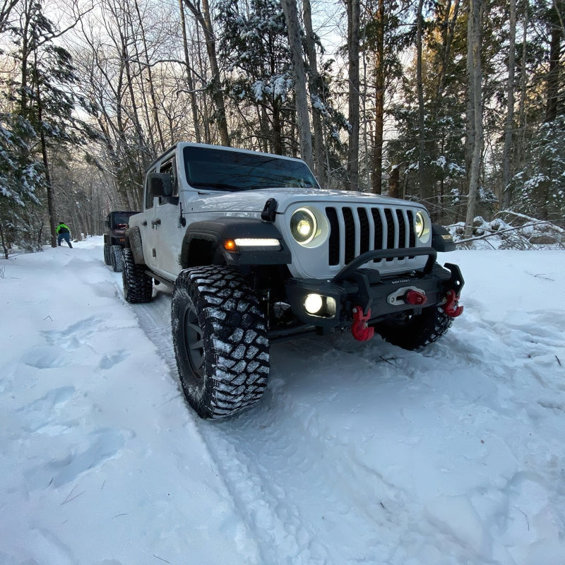 Load image into Gallery viewer, Oracle Oculus Bi-LED Projector Headlights for Jeep JL/Gladiator JT - Matte Blk - 5500K SEE WARRANTY
