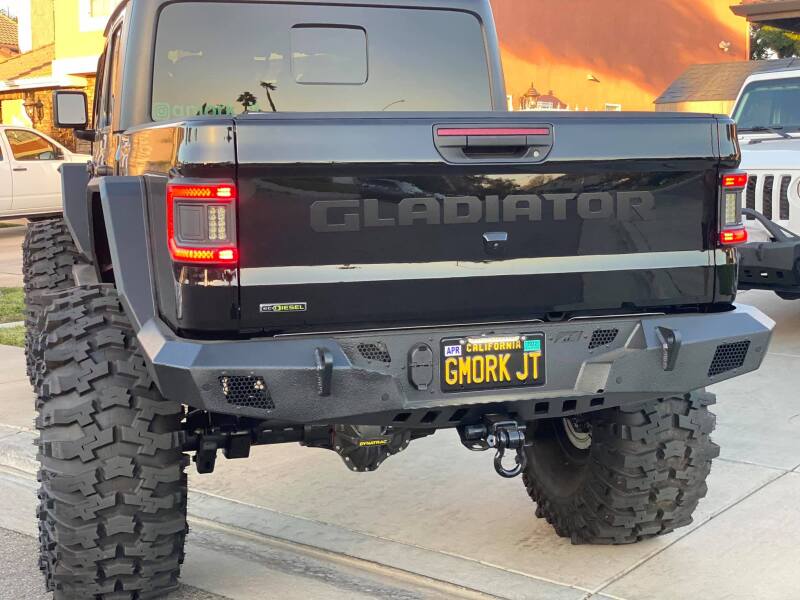 Load image into Gallery viewer, Oracle Jeep Gladiator JT Flush Mount LED Tail Lights SEE WARRANTY
