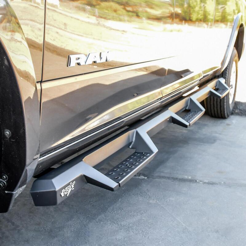 Load image into Gallery viewer, Westin/HDX 19-20 Ram 2500/3500 Crew Cab (8ft Bed) Drop Wheel to Wheel Nerf Step Bars - Txt Black

