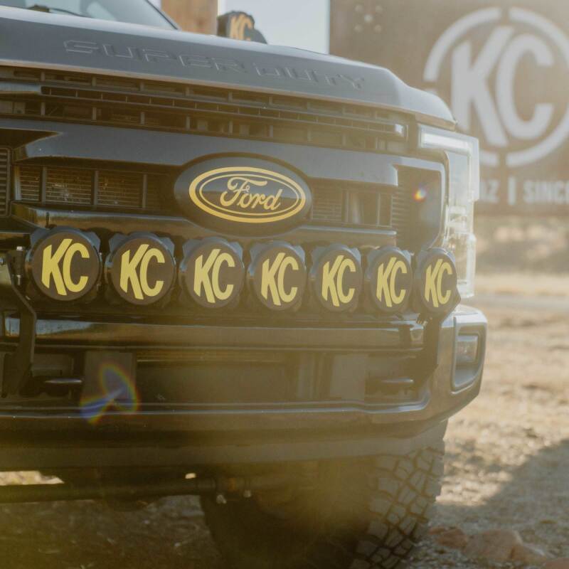 Load image into Gallery viewer, KC HiLiTES 2017+ Ford Super Duty Gravity LED Pro6 7-Light Bar Kit - Front Bumper
