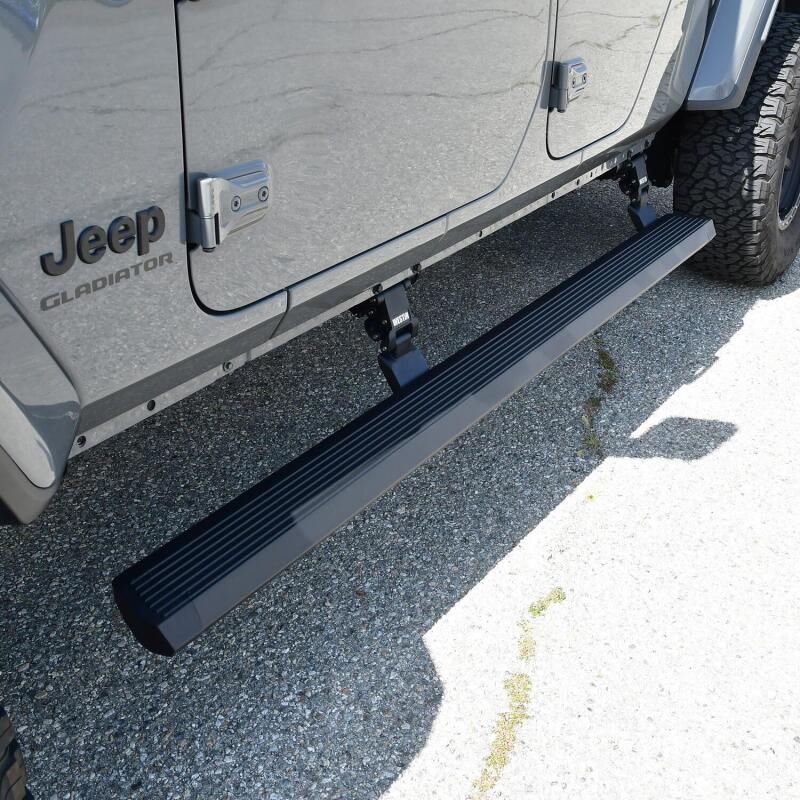Load image into Gallery viewer, Westin 20-24 Jeep Gladiator Pro-e Running Boards - Tex. Blk
