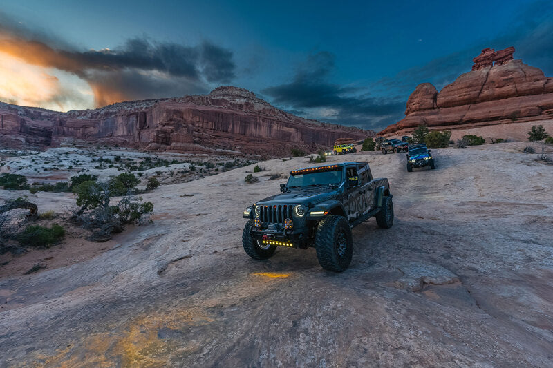 Load image into Gallery viewer, Oracle Jeep Wrangler JL/Gladiator JT Integrated Windshield LED Light Bar System
