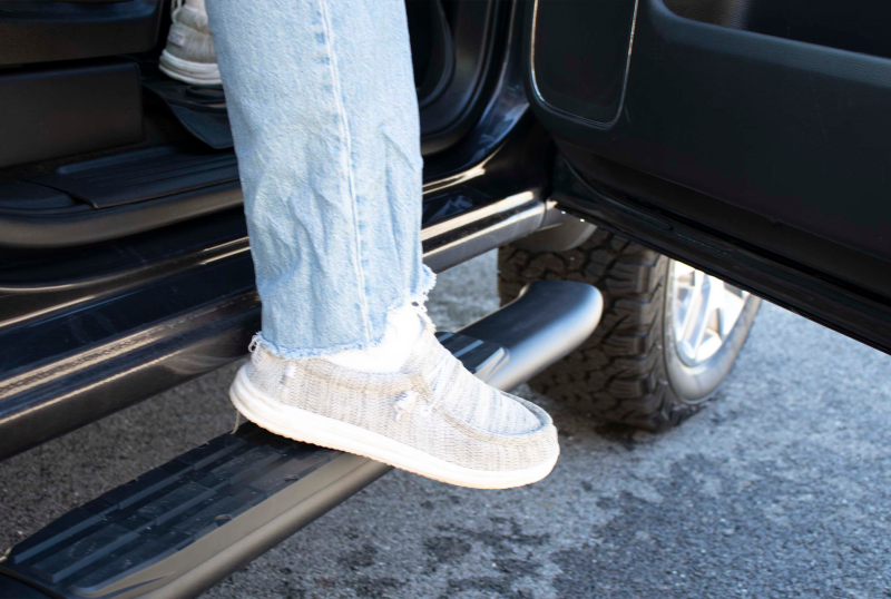 Load image into Gallery viewer, Fishbone Offroad 2015+ Ford F150 Super Crew Cab Oval Side Steps - Black Textured
