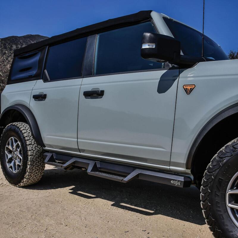 Load image into Gallery viewer, Westin/HDX 2021+ Ford Bronco Drop Nerf Step Bars - Textured Black
