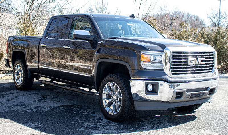 Load image into Gallery viewer, Fishbone Offroad 07-18 Chevrolet Silverado 1500/2500/3500 Crew Cab Oval Side Steps - Black Textured
