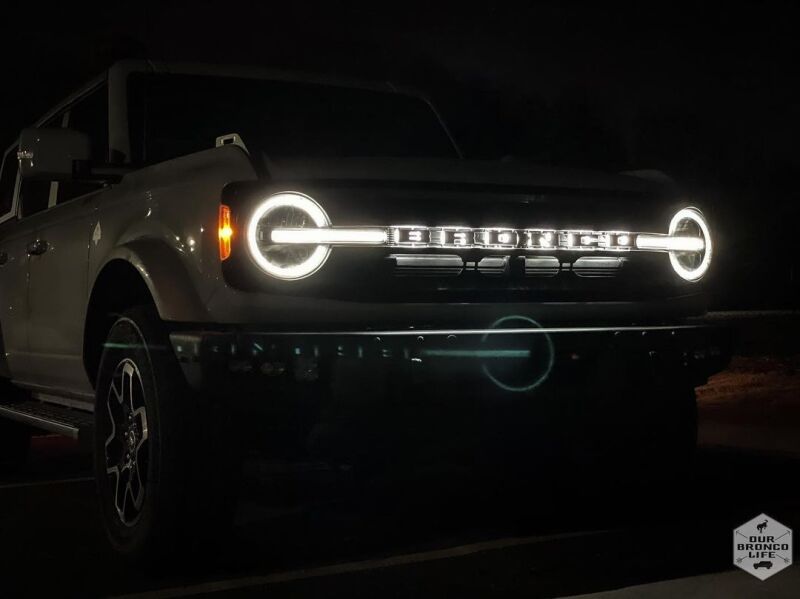 Load image into Gallery viewer, ORACLE Lighting Universal Illuminated LED Letter Badges - Matte Blk Surface Finish - C

