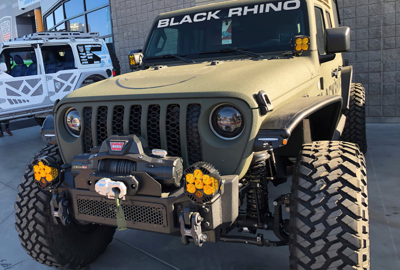 Load image into Gallery viewer, Oracle Jeep JL/Gladiator JT Oculus Bi-LED Projector Headlights - Amber/White Switchback SEE WARRANTY
