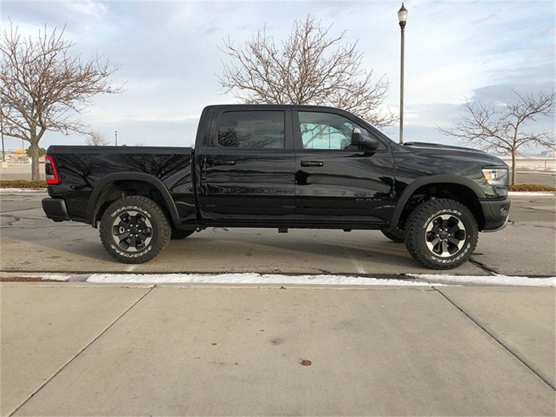 Load image into Gallery viewer, Tuff Country 19-23 Ram 1500 Rebel 4wd 2.5in Leveling Kt Frt w/Ball Joint Up Cntrl Arms (No Shocks)
