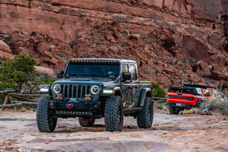 Load image into Gallery viewer, Oracle Jeep Wrangler JL/Gladiator JT Integrated Windshield LED Light Bar System
